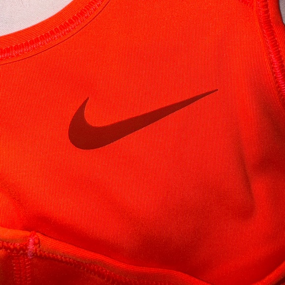 Nike Dry Fit Sports Bra - Picture 5 of 6